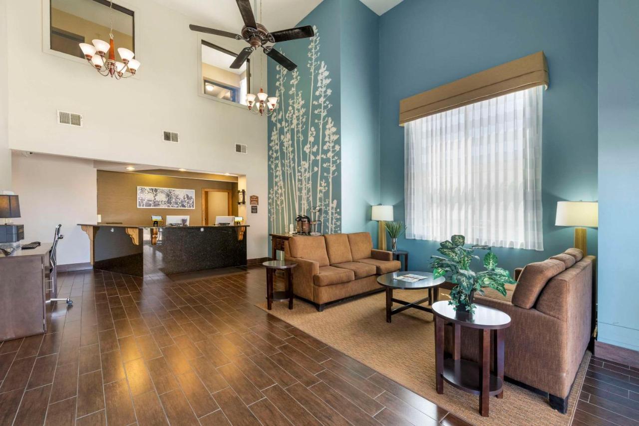 Sleep Inn & Suites Hays I-70 Dış mekan fotoğraf