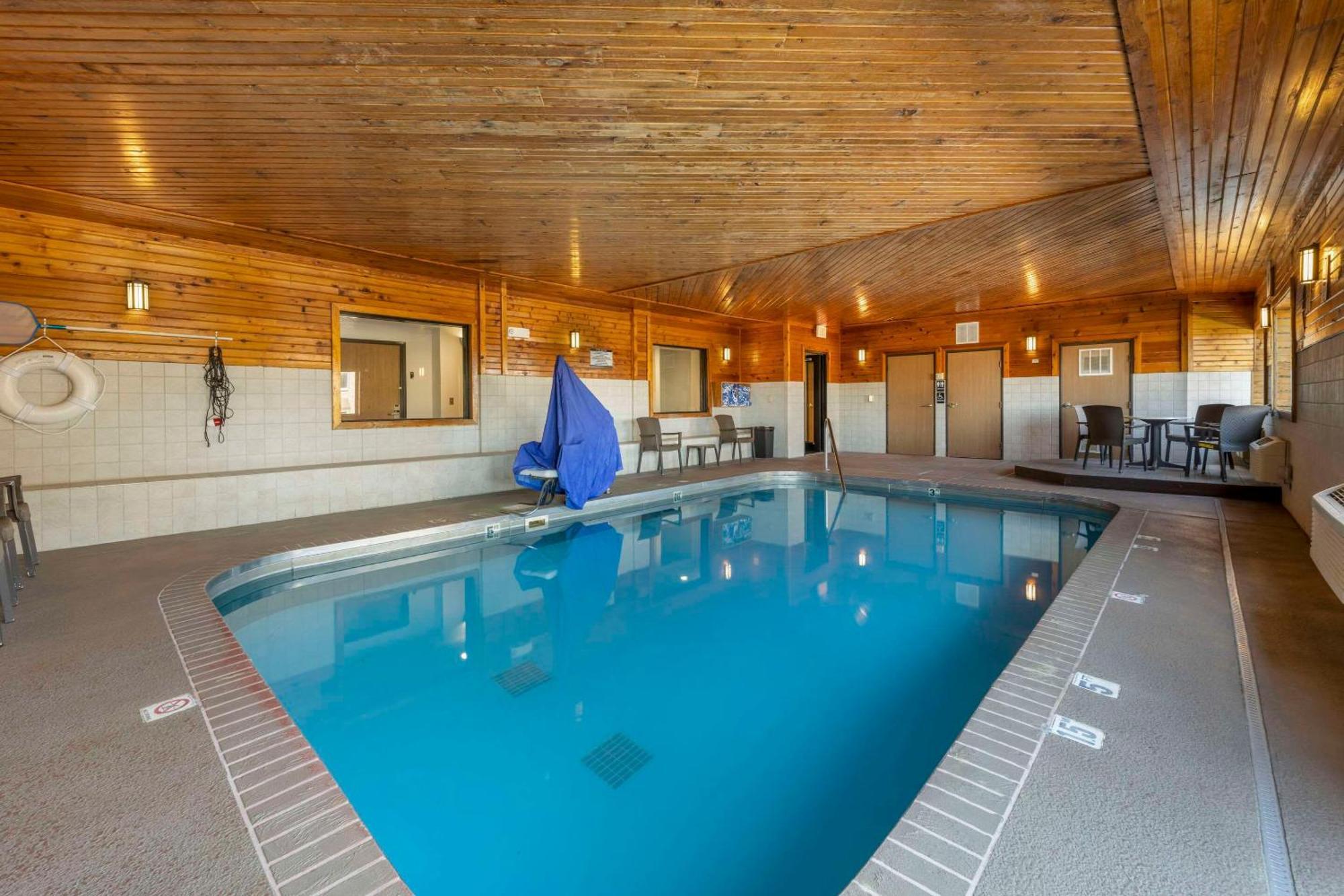 Sleep Inn & Suites Hays I-70 Dış mekan fotoğraf