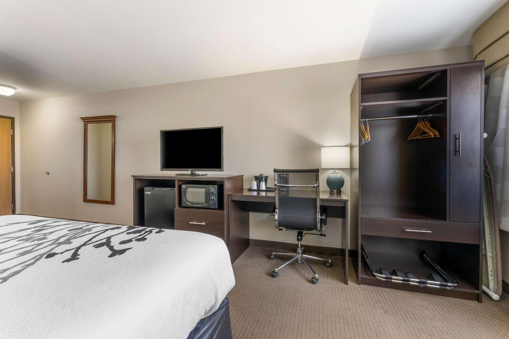 Sleep Inn & Suites Hays I-70 Dış mekan fotoğraf