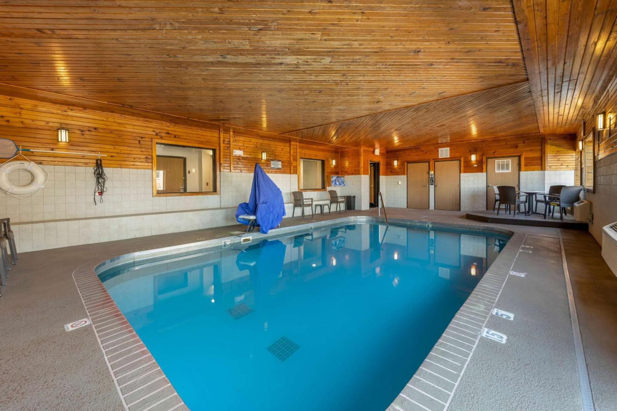 Sleep Inn & Suites Hays I-70 Dış mekan fotoğraf